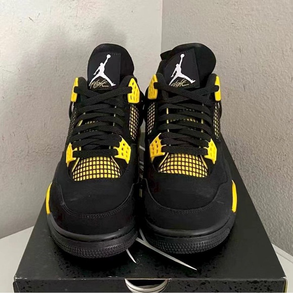 Air Jordan 4 Retro Yellow Thunder -Men’s Black/Yellow Classic Sneakers - Picture 2 of 5